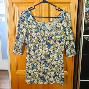 Pinkerton 3/4 lenght floral top.